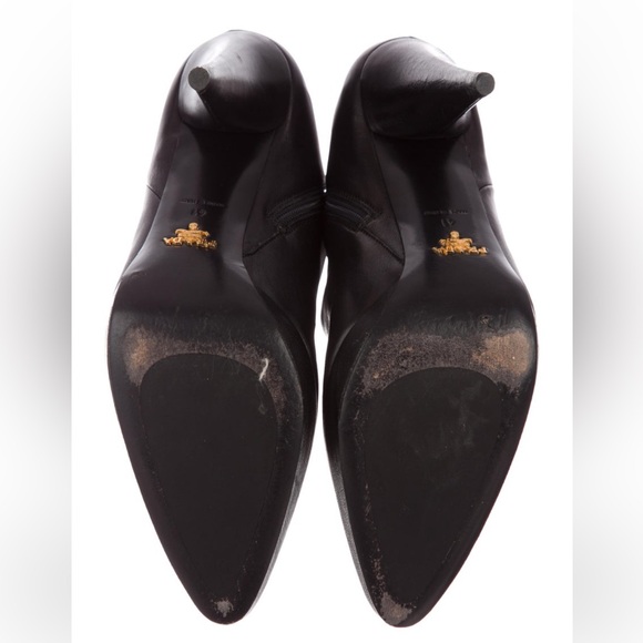 Black leather Prada ankle boots/ pointed-toes.
Sz 11 but fits more like a 10.5 - Picture 5 of 8